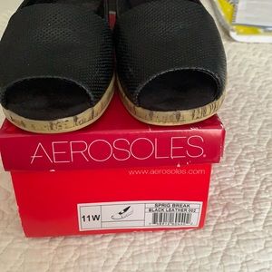 Women’s black wedges! Fun for summer